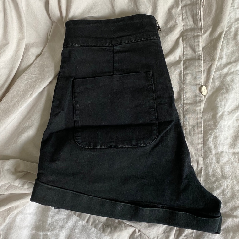 ❌SOLD Urban Outfitters Cheeky Shorts 6 - Picture 2 of 4